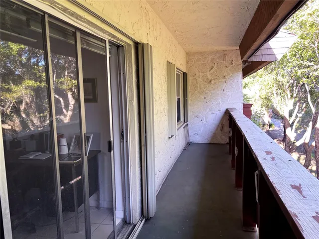 $650,000 | 1205 Mariposa Avenue, Unit 402, Coral Gables, FL 33146