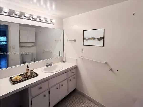 $475,000 | 1205 Mariposa Avenue, Unit 402, Coral Gables, FL 33146