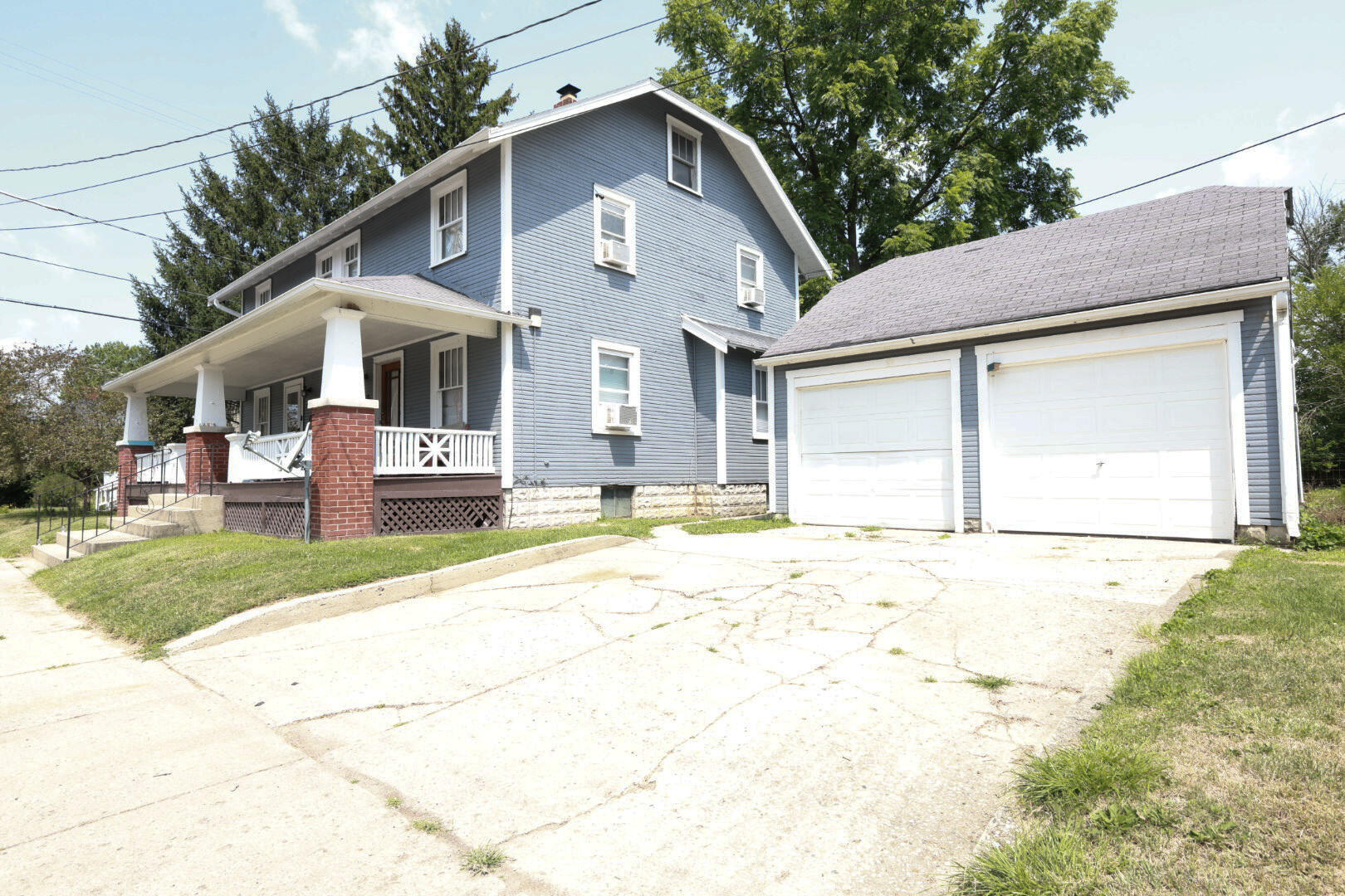 136 East 2nd Street Springfield, OH 45504 - Photo 2 of 29