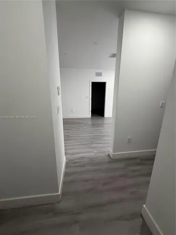 $2,300 | 853 East 24th Street, Unit 305, Hialeah, FL 33013