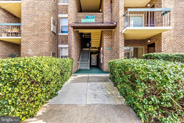 $1,550 | 7917 Coriander Drive, Unit 104, Gaithersburg, MD 20879