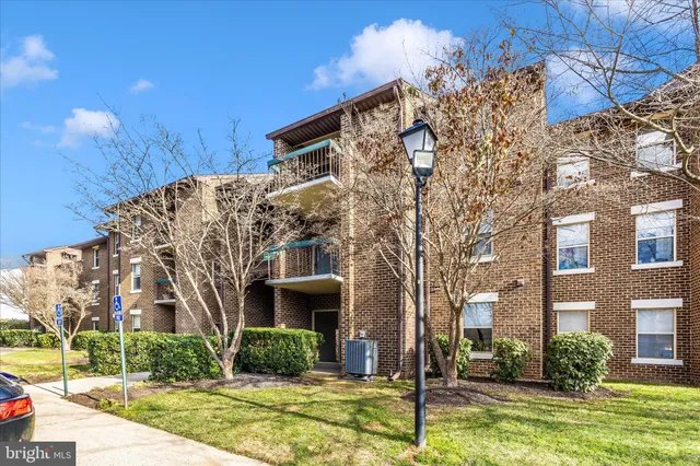 $1,550 | 7917 Coriander Drive, Unit 104, Gaithersburg, MD 20879