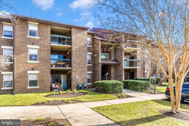 $1,550 | 7917 Coriander Drive, Unit 104, Gaithersburg, MD 20879