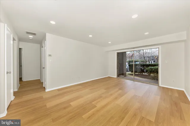 $1,550 | 7917 Coriander Drive, Unit 104, Gaithersburg, MD 20879