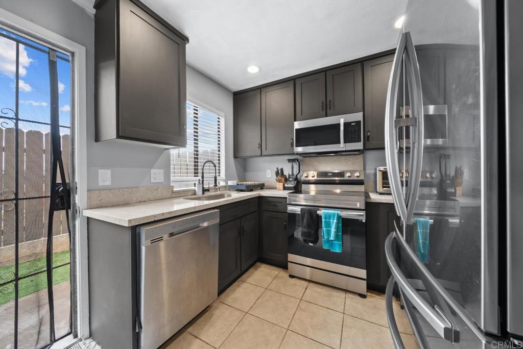 1604 Presioca Street, Unit 11 Spring Valley, CA 91977 - Photo 8 of 33