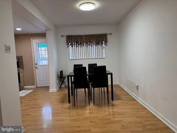 $2,600 | 2726 South 8th Street, Philadelphia, PA 19148