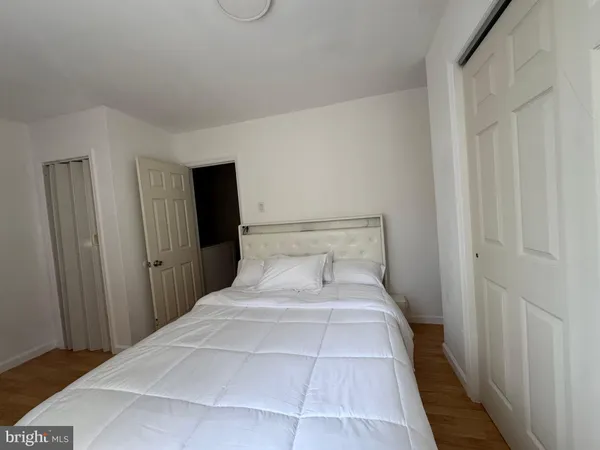 $2,600 | 2726 South 8th Street, Philadelphia, PA 19148