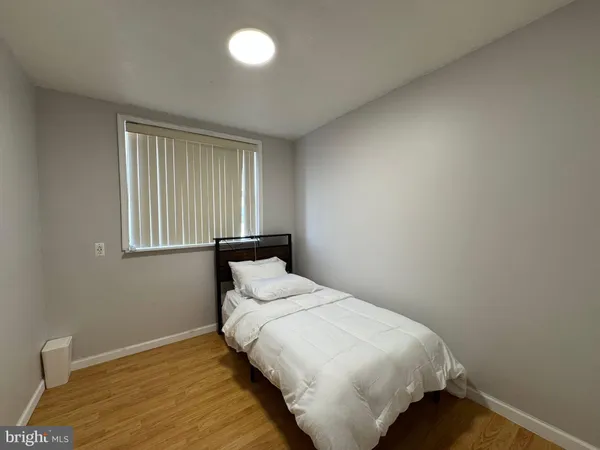 $2,600 | 2726 South 8th Street, Philadelphia, PA 19148