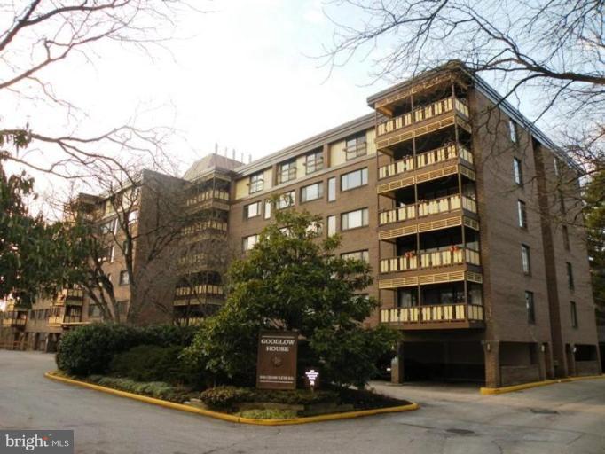 200 Cross Keys Road, Unit R49 Baltimore, MD 21210 - Photo 1 of 14 Exterior (Main)
