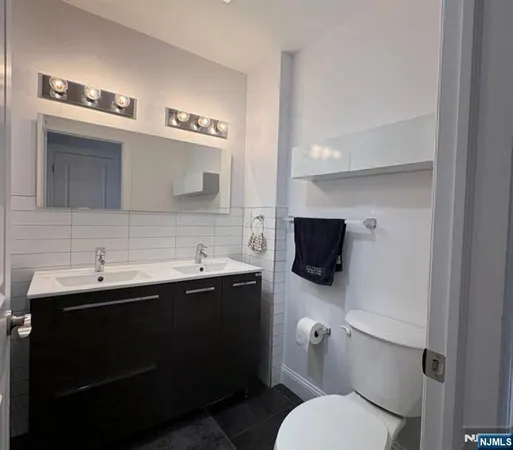 $3,200 | 223 Hancock Avenue, Unit 2, Jersey City, NJ 07307