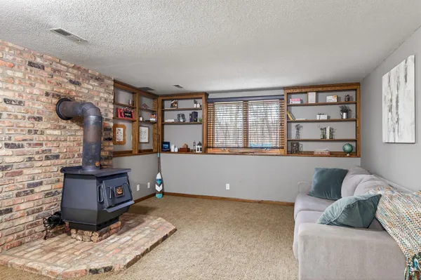 $400,000 | 2930 122nd Avenue Northwest, Coon Rapids, MN 55433