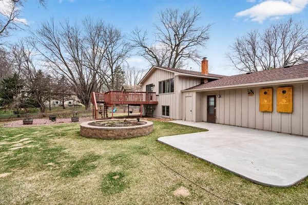 $400,000 | 2930 122nd Avenue Northwest, Coon Rapids, MN 55433