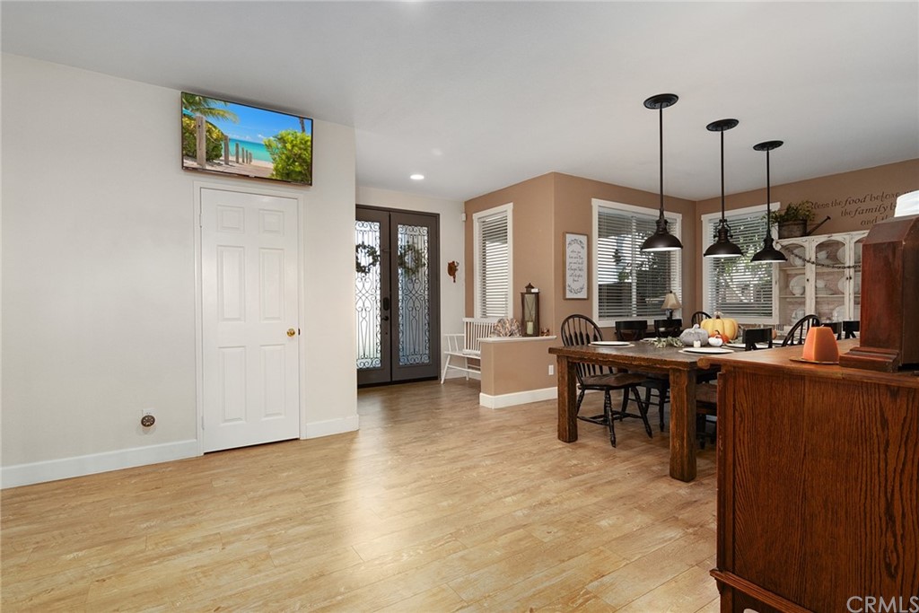 31500 Britton Circle Temecula, CA 92591 - Photo 5 of 68