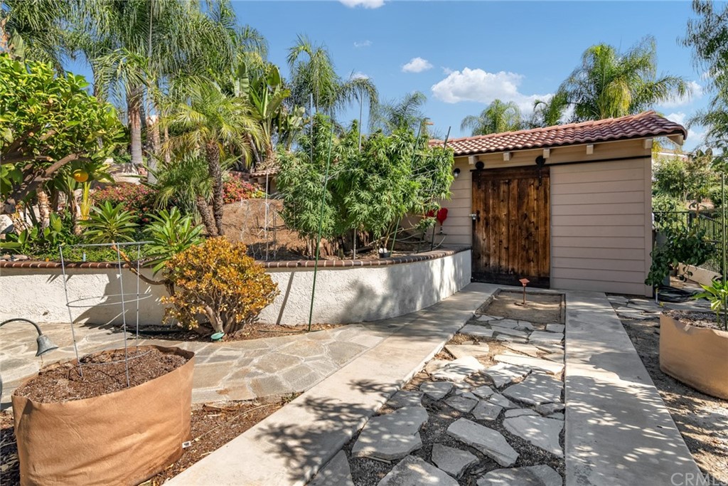 31500 Britton Circle Temecula, CA 92591 - Photo 54 of 68 a view of a couches in patio