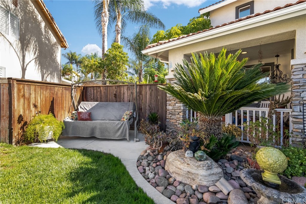 31500 Britton Circle Temecula, CA 92591 - Photo 58 of 68 a view of a chairs and table in backyard