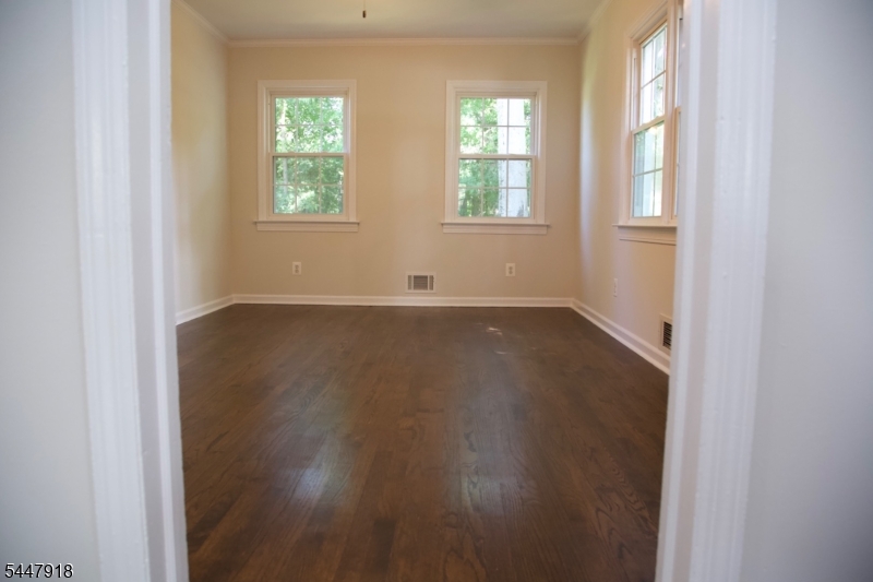 41 Beechwood Road Florham Park, NJ 07932 - Photo 11 of 27 Gallery Image 11
