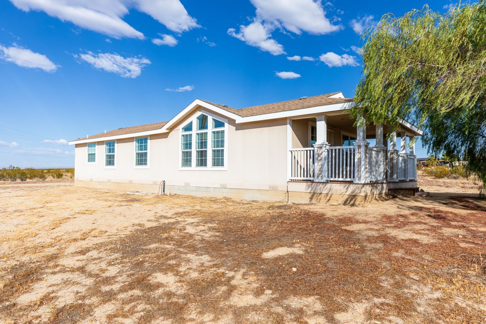 957 East Springer Avenue Ridgecrest, CA 93555 - Photo 2 of 31