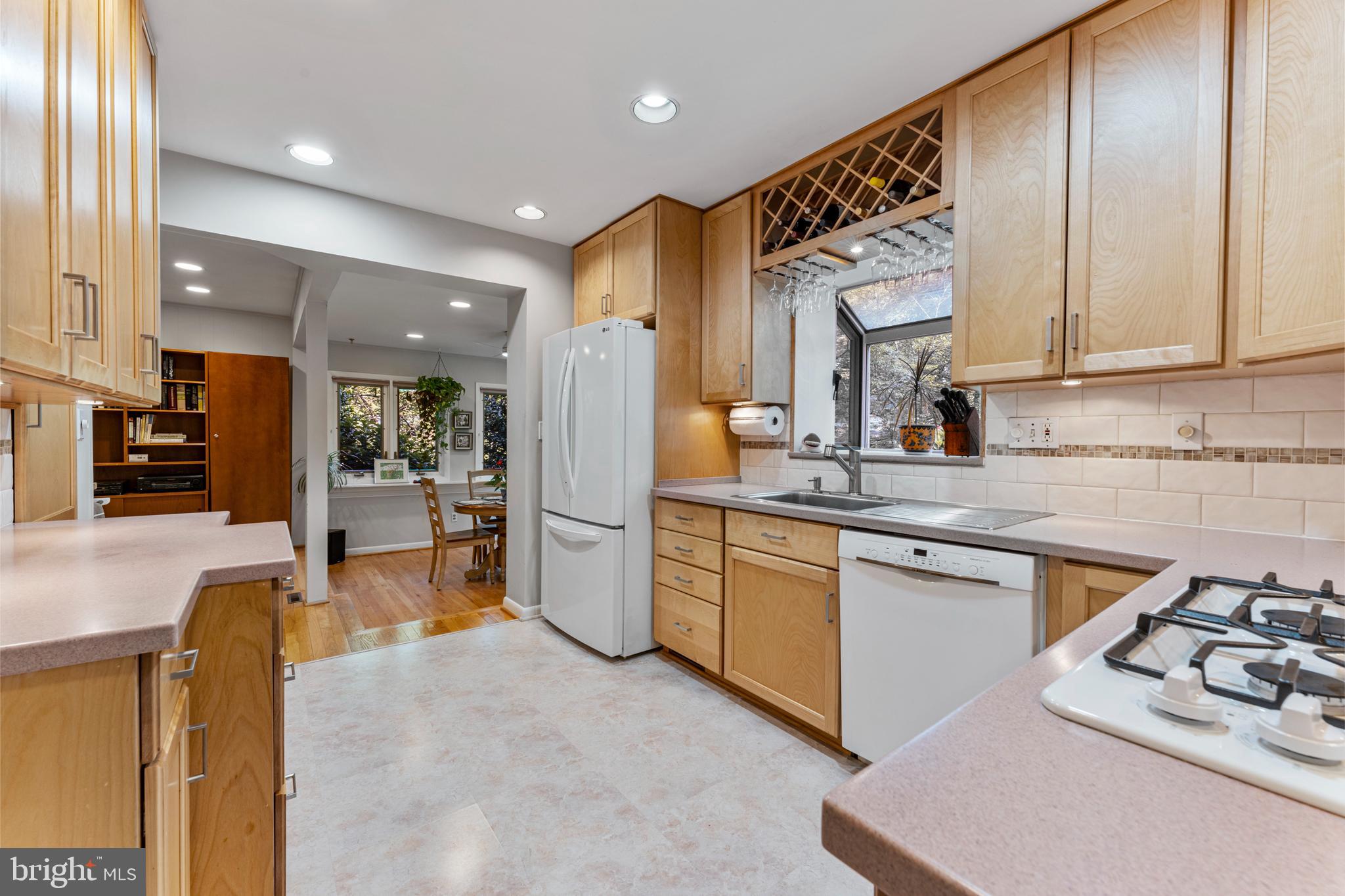 9520 Clement Road Silver Spring, MD 20910 - Photo 15 of 67