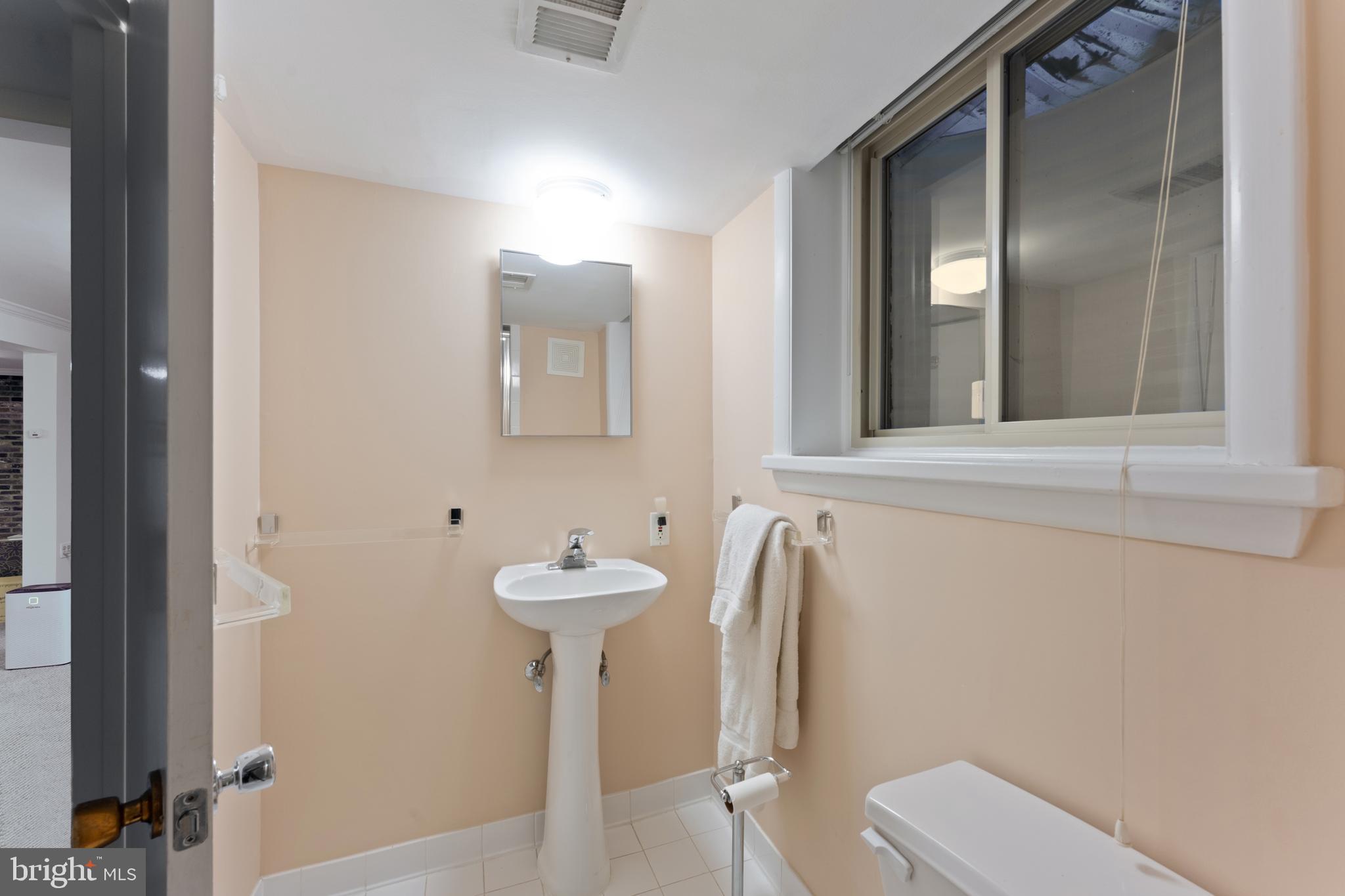 9520 Clement Road Silver Spring, MD 20910 - Photo 52 of 67