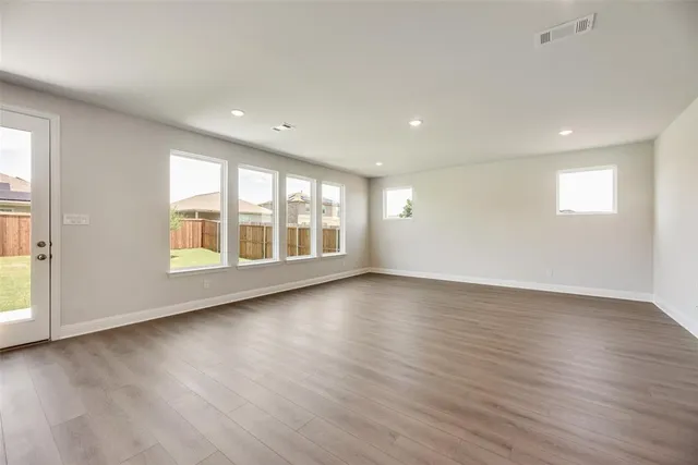 $399,990 | 537 Marcus Lane, Crowley, TX 76036