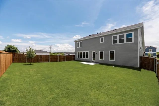 $399,990 | 537 Marcus Lane, Crowley, TX 76036