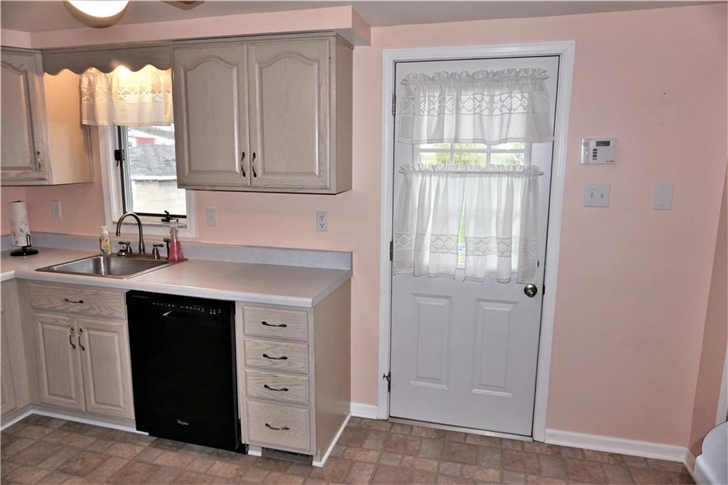 131 Independence Street Perryopolis, PA 15473 - Photo 8 of 25 Gallery Image 8