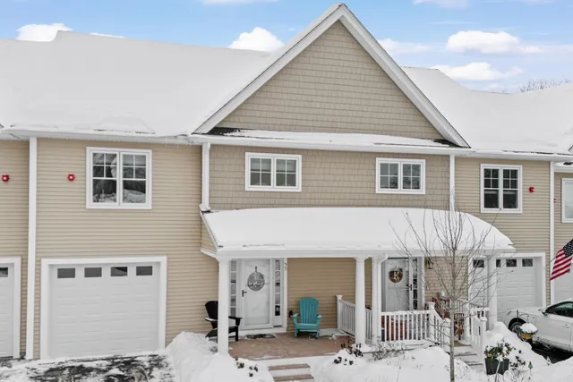 $499,900 | 55 Forestedge Way, Manchester, NH 03102