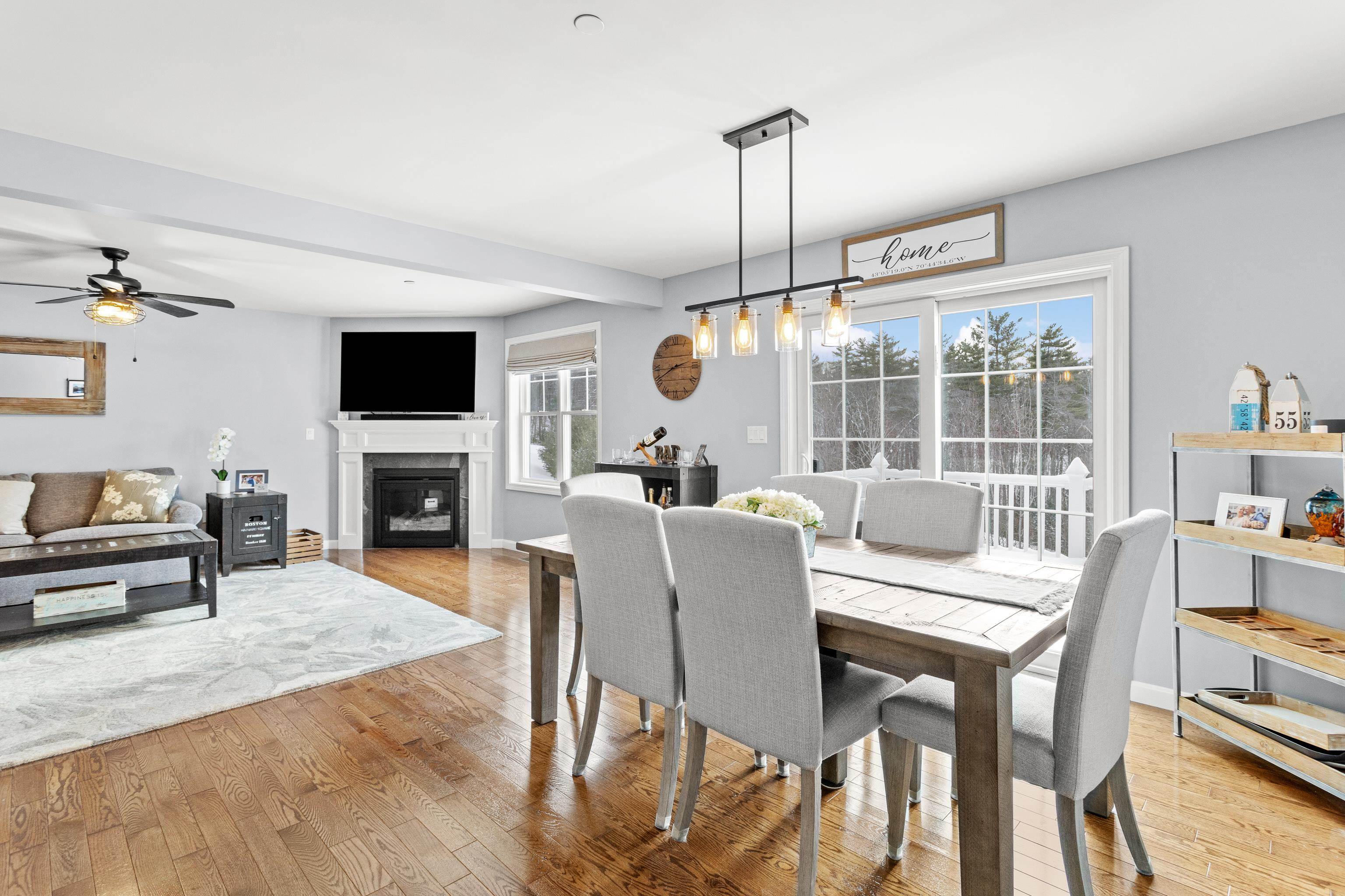 55 Forestedge Way Manchester, NH 03102 - Photo 13 of 41