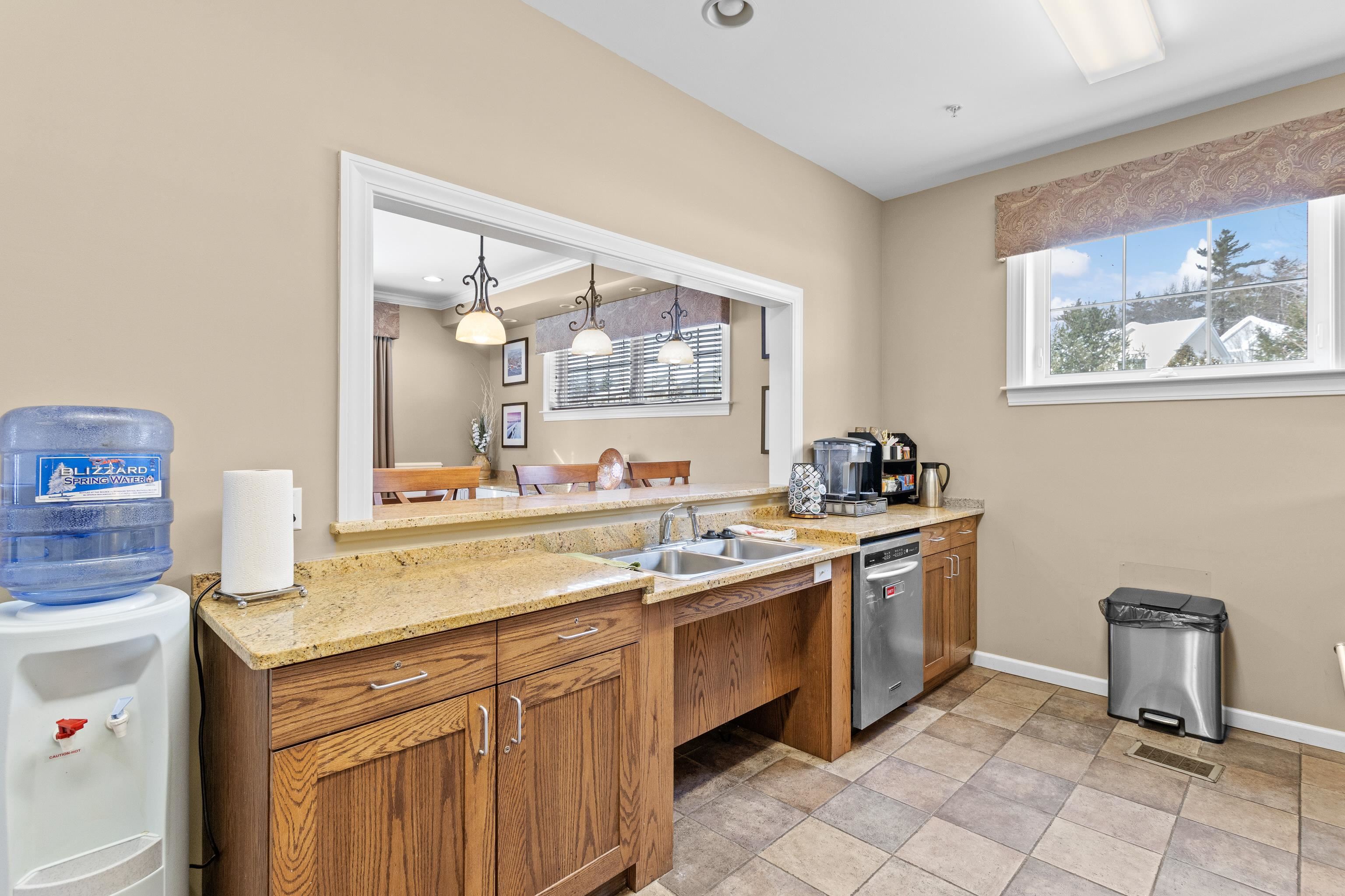 55 Forestedge Way Manchester, NH 03102 - Photo 38 of 41