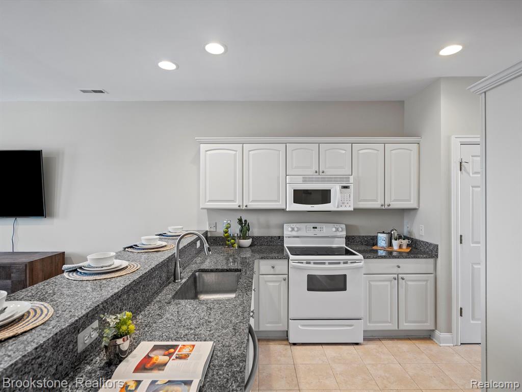 169 Paton Way Romeo, MI 48065 - Photo 8 of 24