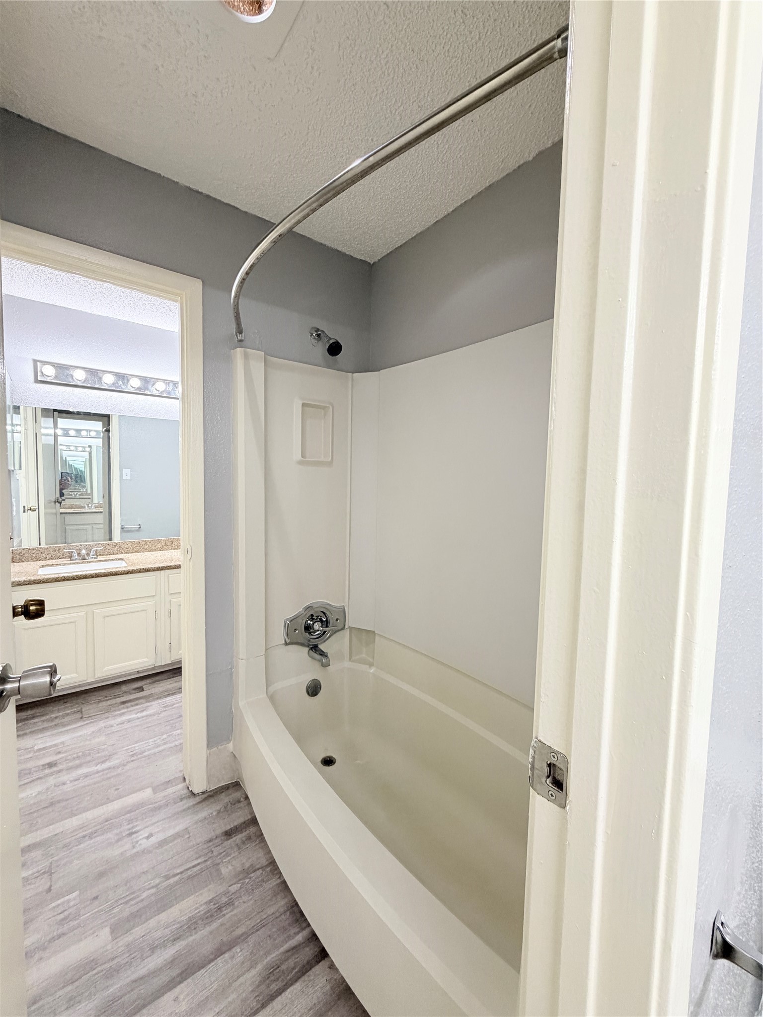 9461 Pagewood Lane, Unit 9461 Houston, TX 77063 - Photo 30 of 33