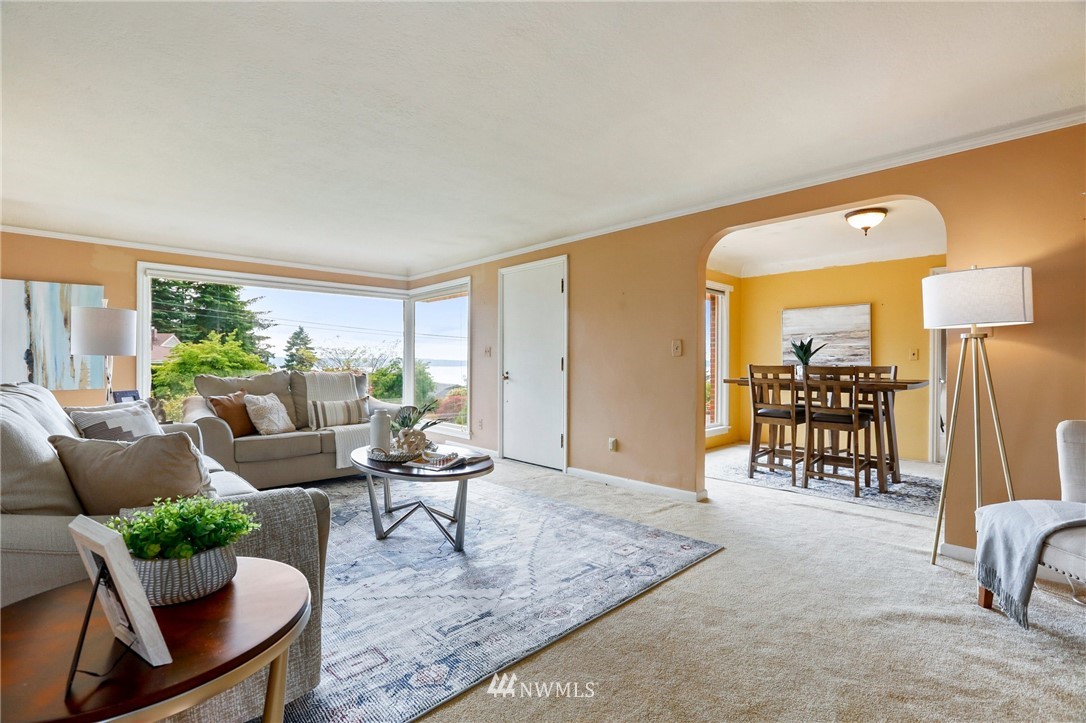 443 View Ridge Drive Everett, WA 98203 - Photo 13 of 35 a living room with furniture and a table