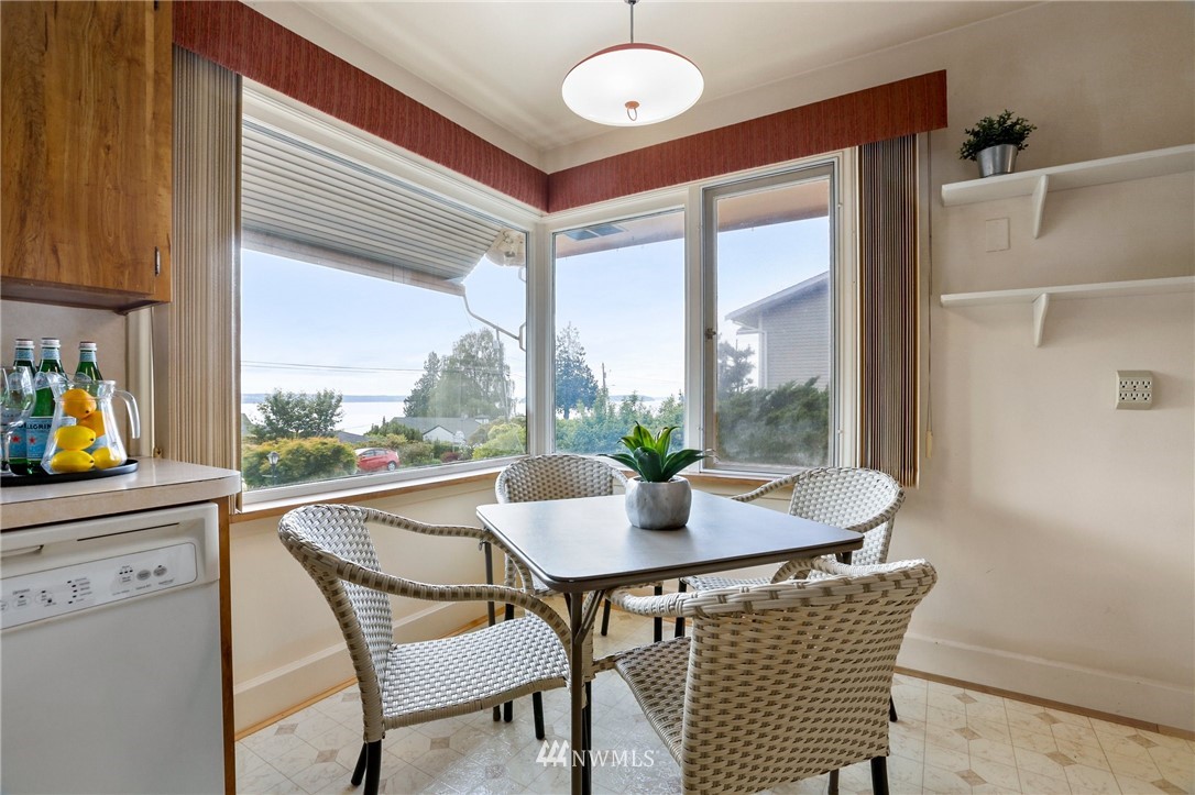 443 View Ridge Drive Everett, WA 98203 - Photo 18 of 35 a view of a dining room with furniture window and outside view