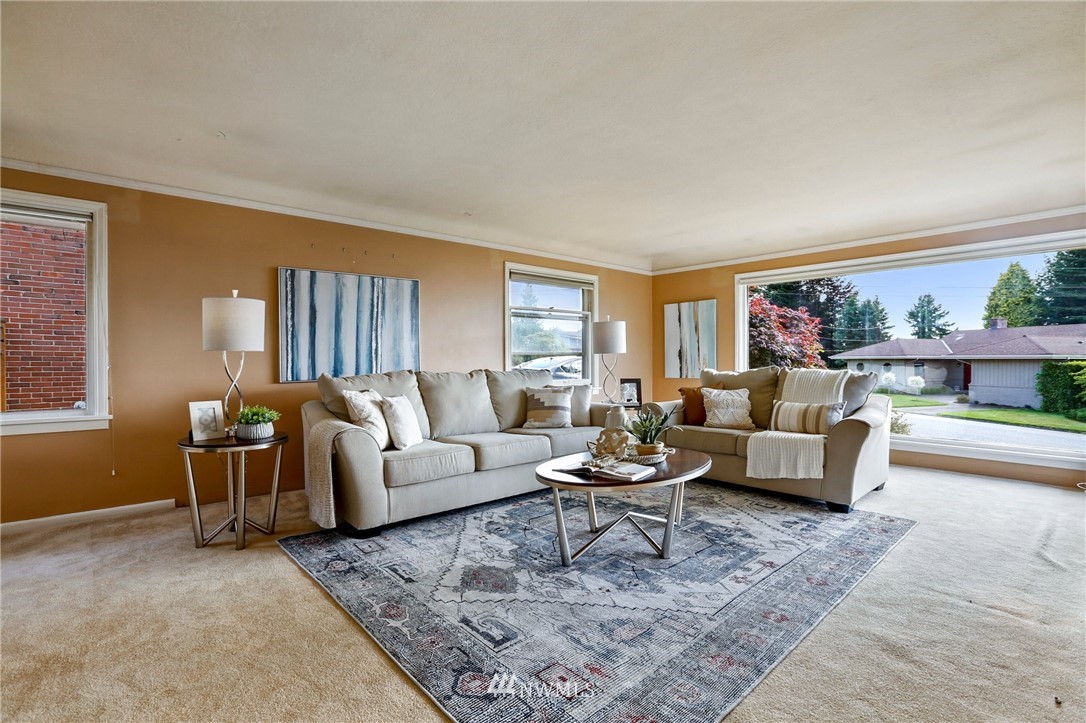 443 View Ridge Drive Everett, WA 98203 - Photo 10 of 35 a living room with furniture and a large window