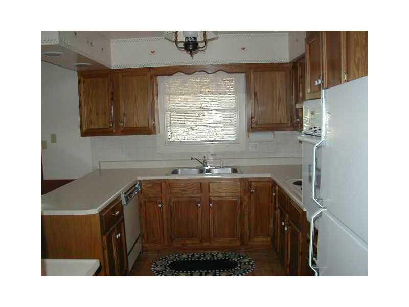 951 Pawnee Road Carmel, IN 46032 - Photo 4 of 6 Gallery Image 4