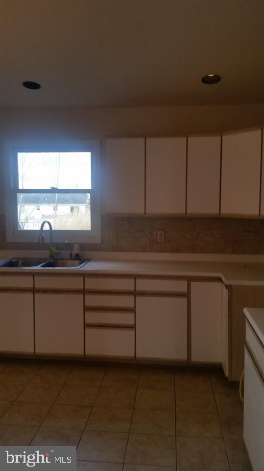 409 Clover Road Etters, PA 17319 - Photo 8 of 23 Gallery Image 8