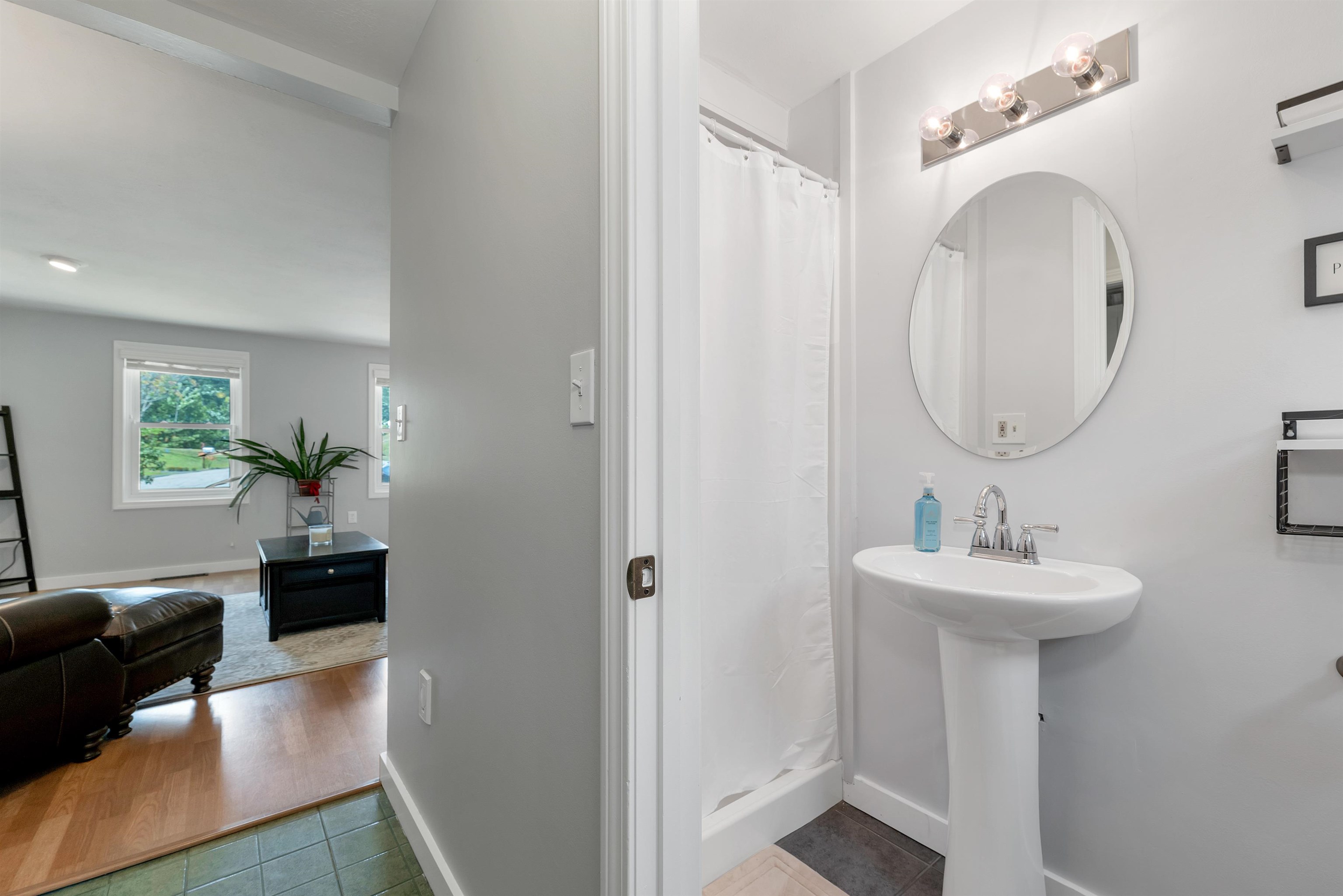 5 Sarah Lane Derry, NH 03038 - Photo 15 of 54