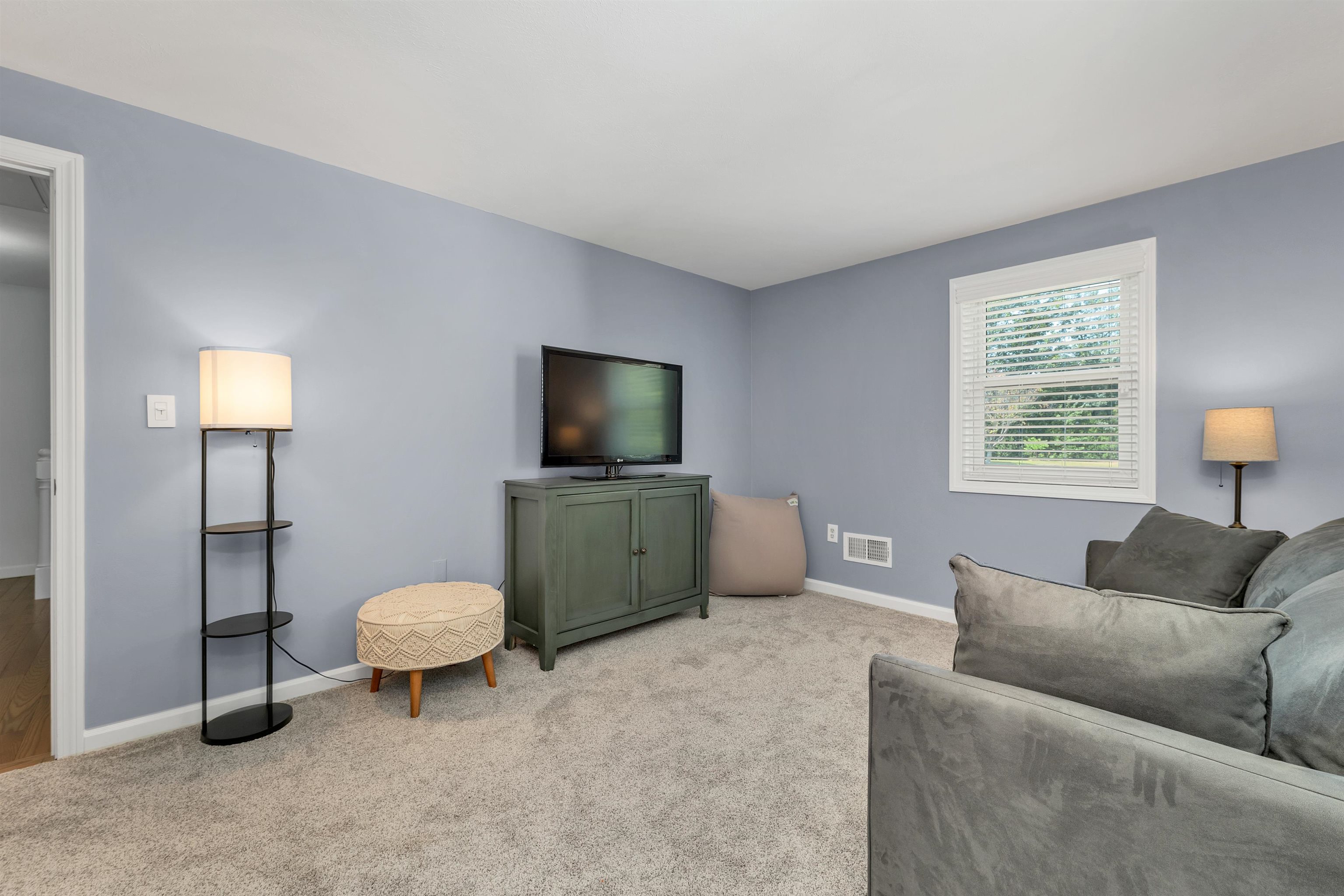 5 Sarah Lane Derry, NH 03038 - Photo 18 of 54