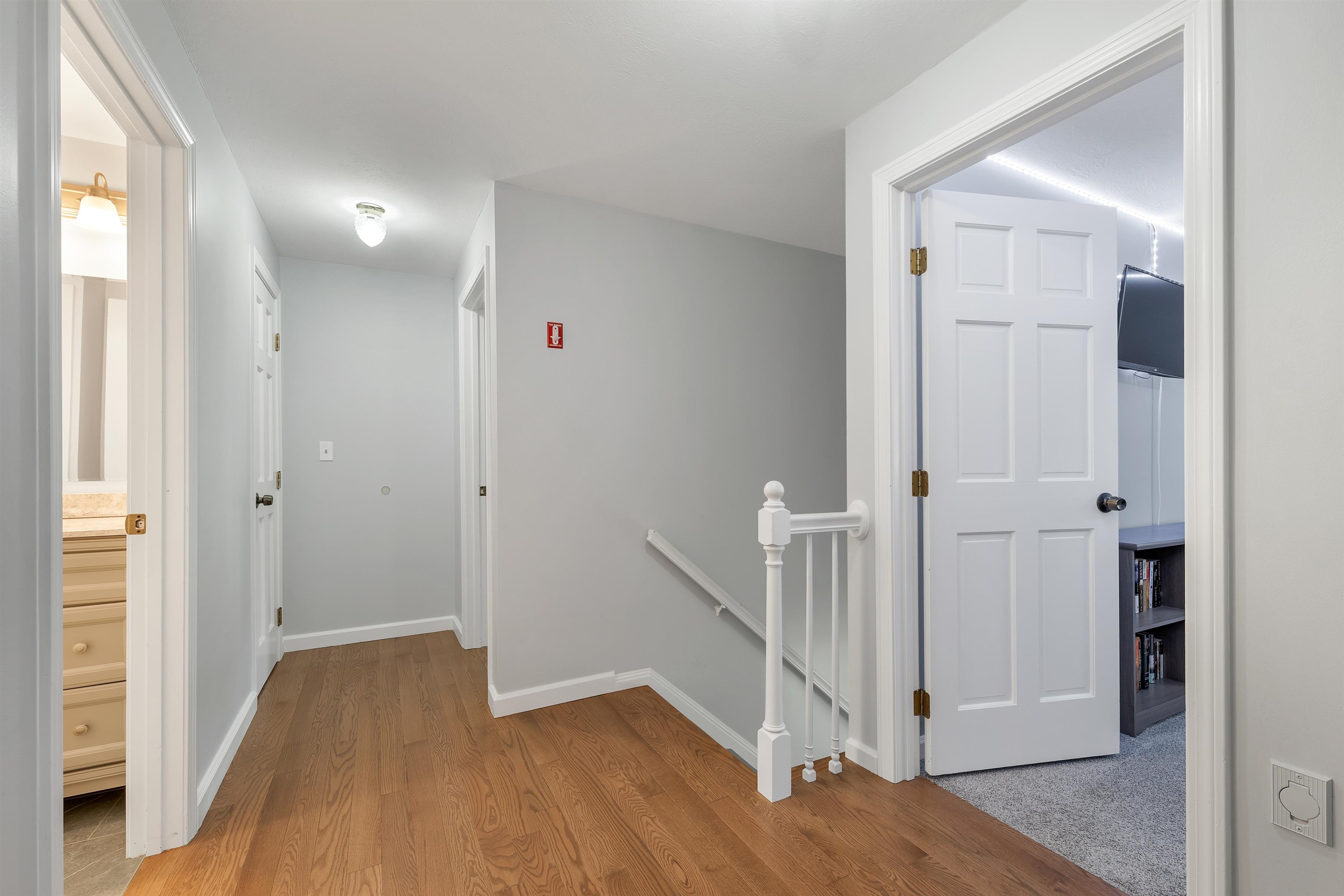 5 Sarah Lane Derry, NH 03038 - Photo 27 of 54