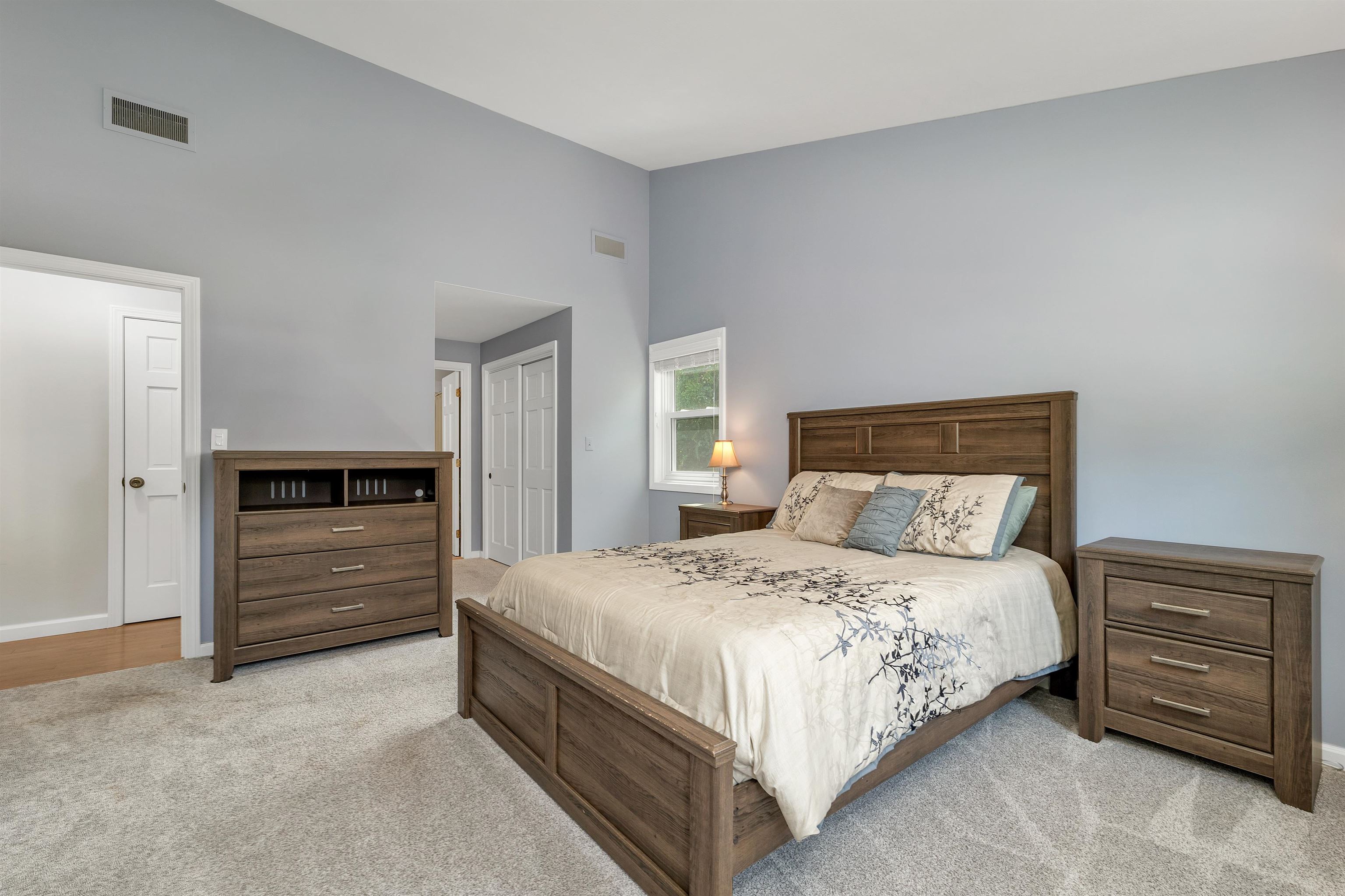 5 Sarah Lane Derry, NH 03038 - Photo 31 of 54