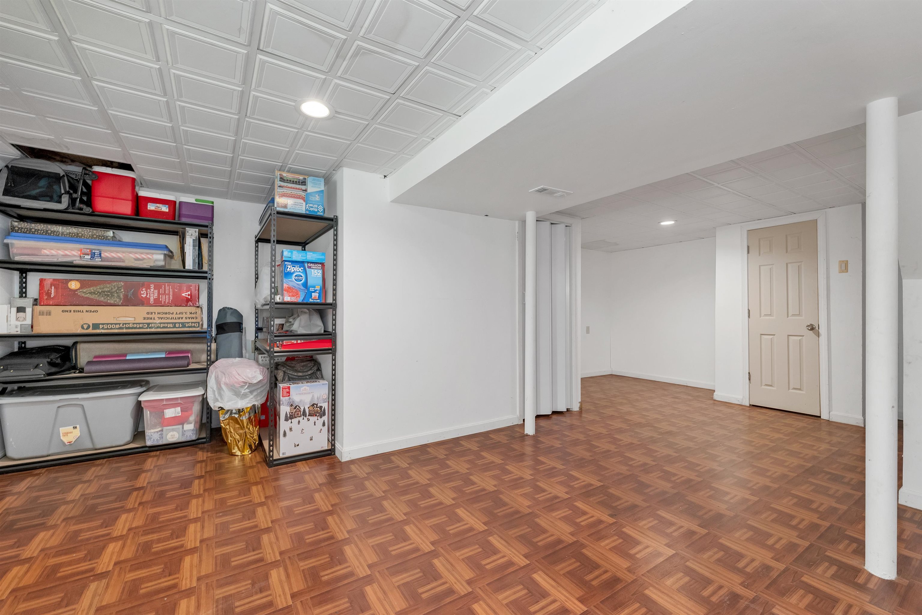 5 Sarah Lane Derry, NH 03038 - Photo 39 of 54