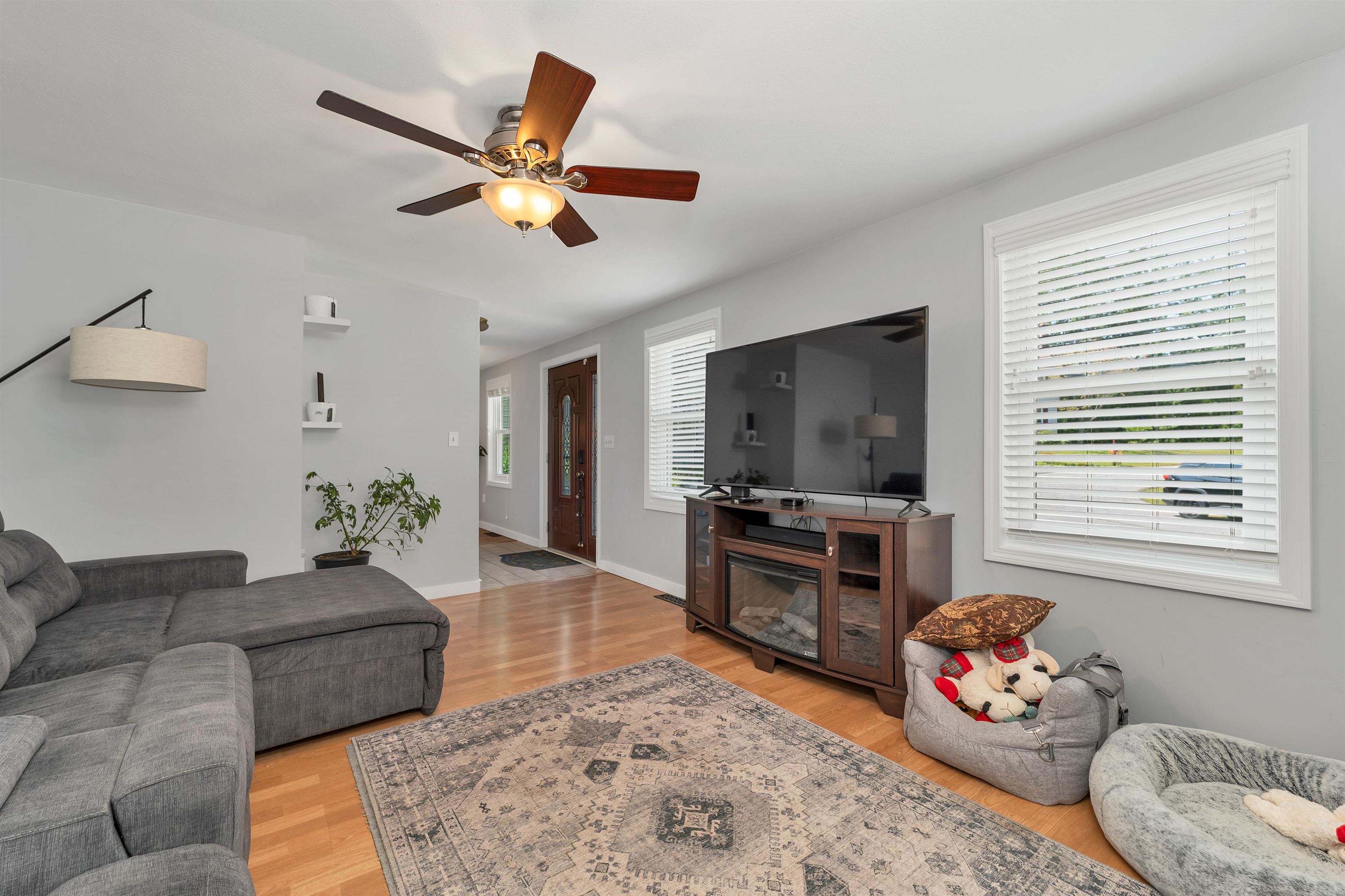 5 Sarah Lane Derry, NH 03038 - Photo 6 of 54