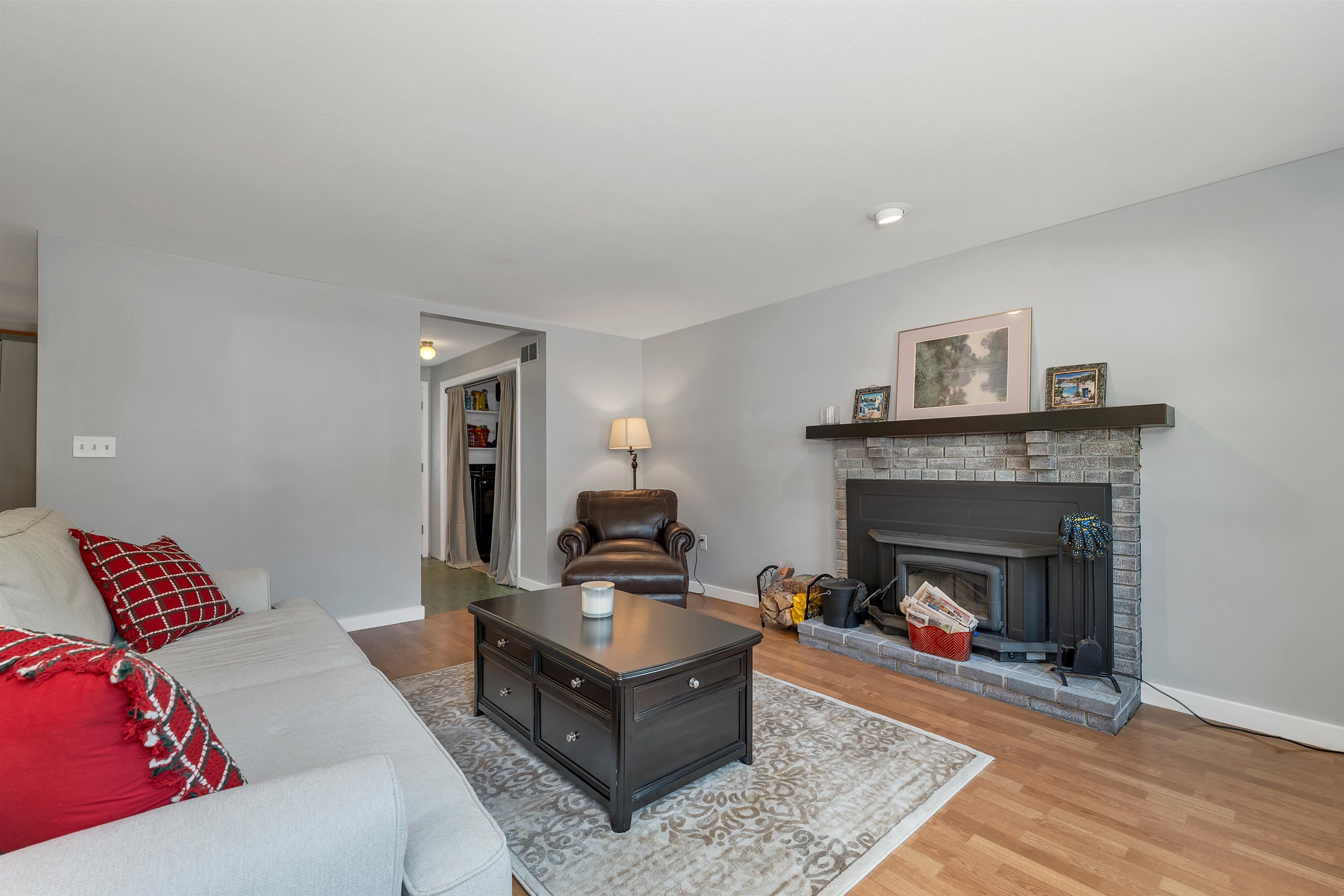 5 Sarah Lane Derry, NH 03038 - Photo 8 of 54