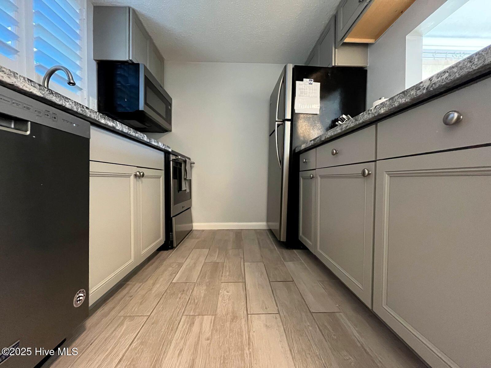 250 Sugar Gum Lane, Unit 104 Pinehurst, NC 28374 - Photo 15 of 35 250 kicthen 2