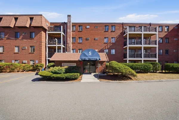 $375,000 | 5 Washington Street, Unit A1, Reading, MA 01867