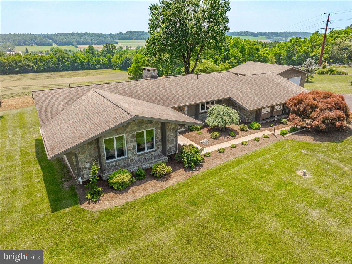 102 Upper Valley Road Christiana, PA 17509 - Photo 2 of 75