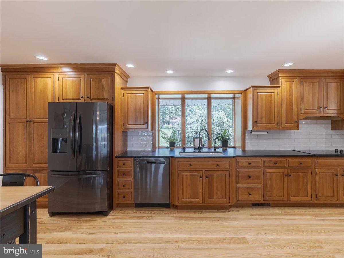 102 Upper Valley Road Christiana, PA 17509 - Photo 30 of 75 Kitchen