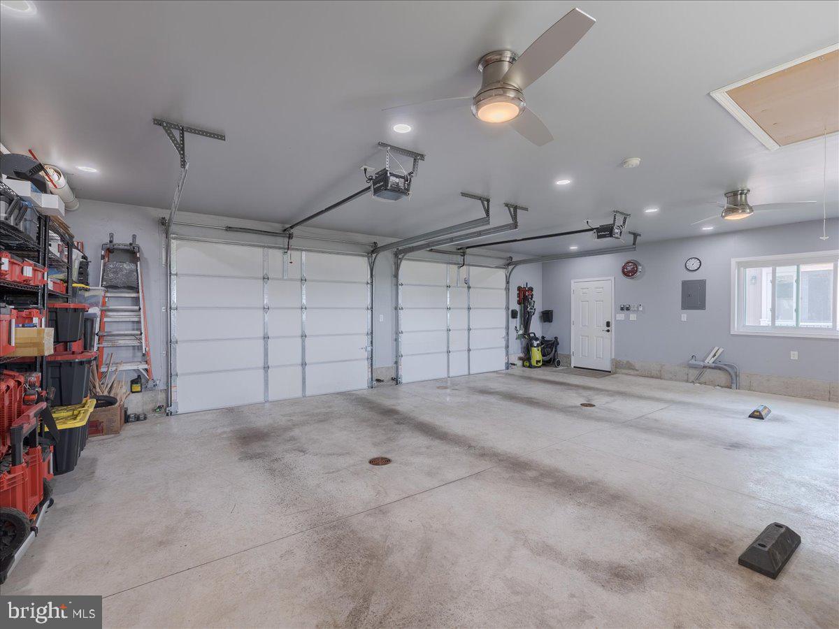 102 Upper Valley Road Christiana, PA 17509 - Photo 69 of 75 Garage
