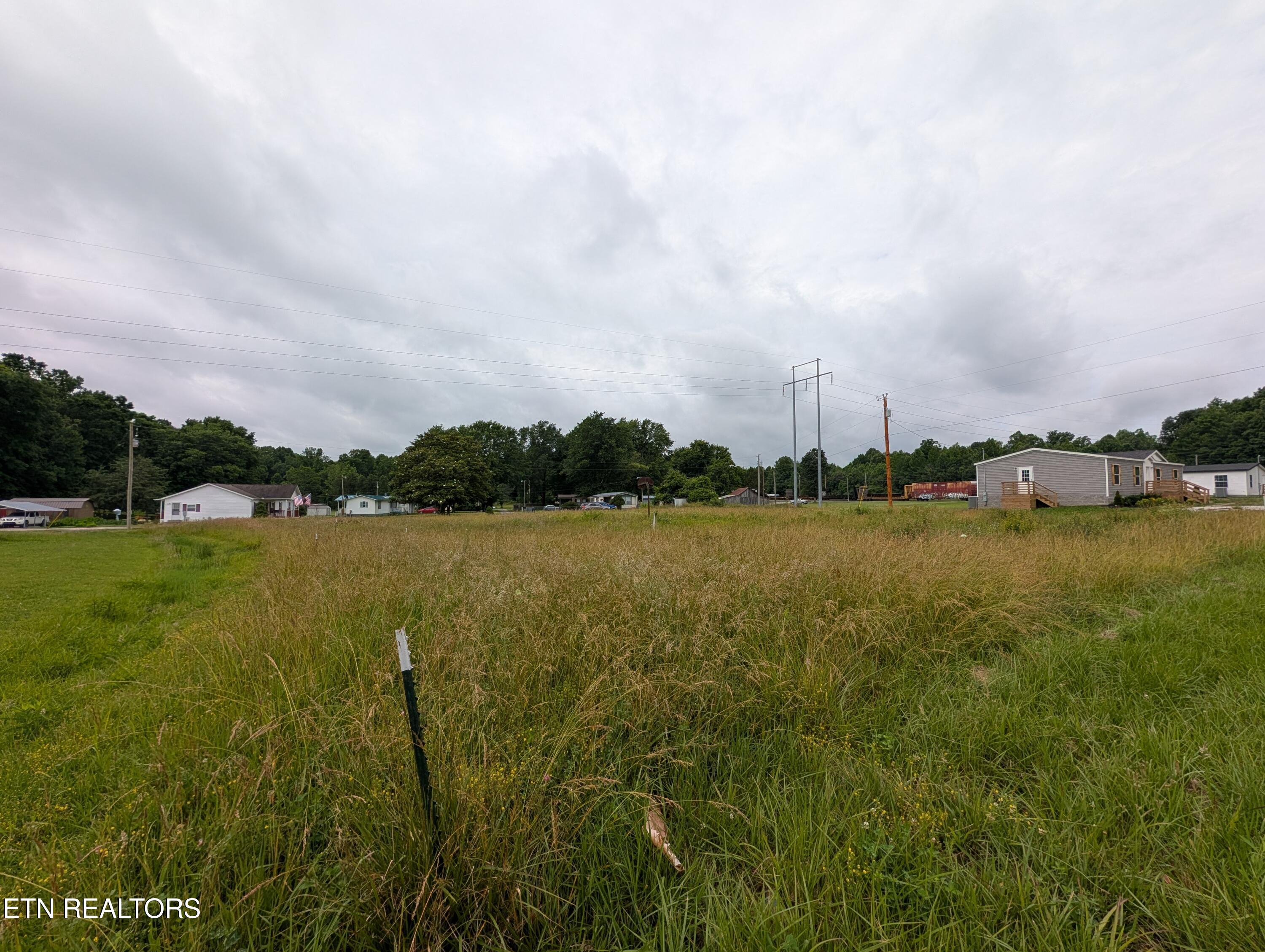 Pullman Lane Oneida, TN 37841 - Photo 5 of 7 PXL_20260609_153656391