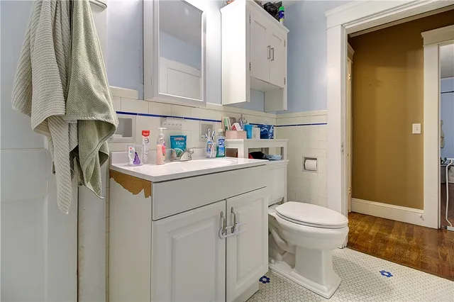 $410,000 | 50 Welfare Avenue, Cranston, RI 02910